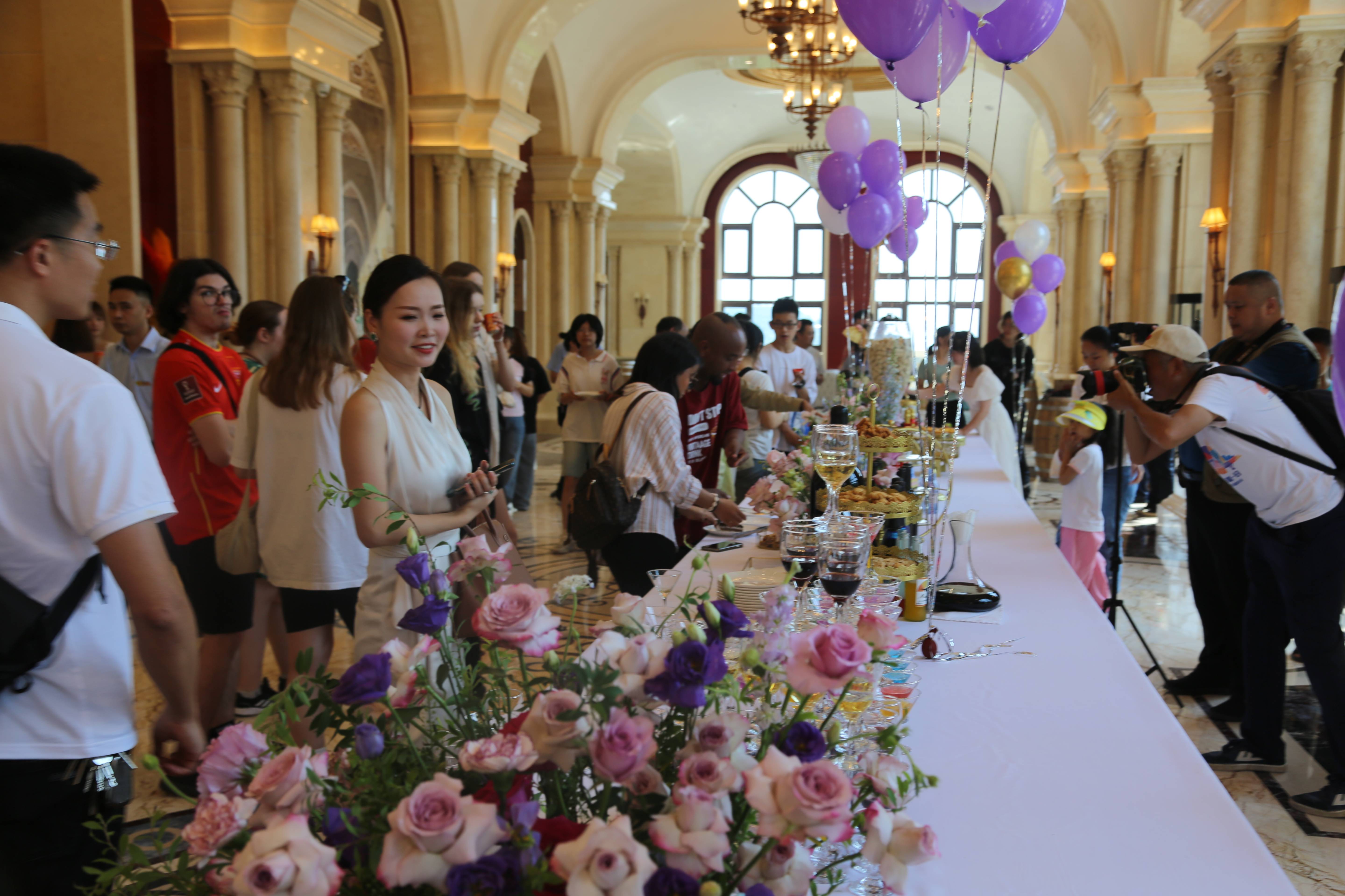 酒店亮相美心红酒小镇新葡京重庆首家城堡(图3)